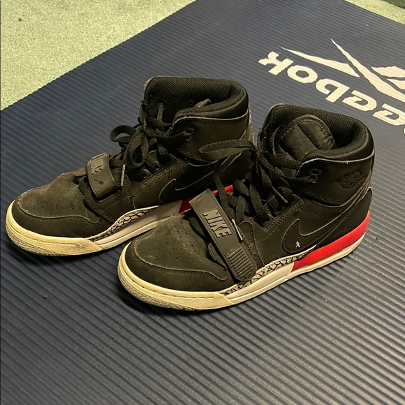 Colorful Sneaker Collection - Picture 9 of 14